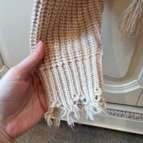 Sweater - Picture 4 of 5